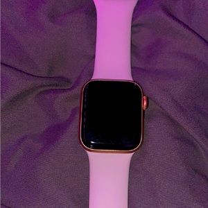 Apple Watch SE(2020) starlight color